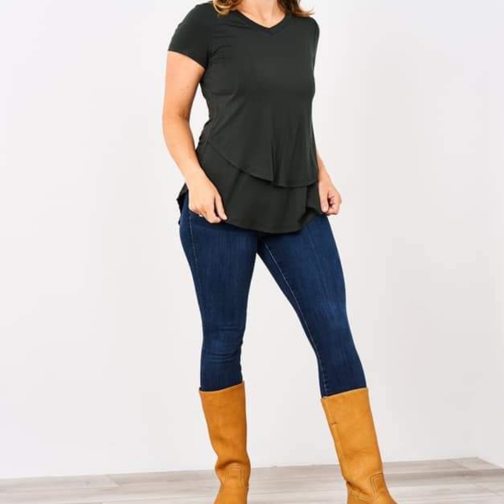 NWT Green Latched Mama youre doing great nursing Tee